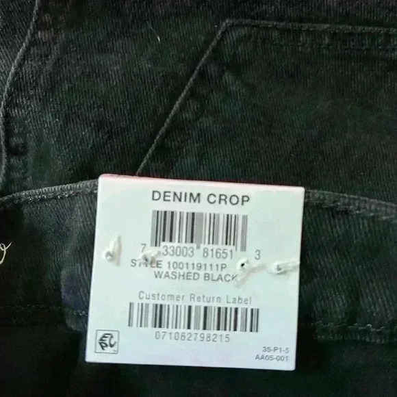 NWT👖🖤High-Rise Vintage-Classic Curve-Leg Jeans - Picture 3 of 3